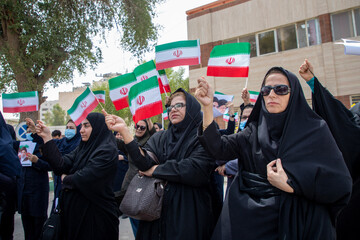 تجمع اعتراضی دانشگاهیان و کادر سلامت دانشگاه علوم پزشکی اهواز