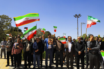اجتماع کادر درمان در محکومیت حمله رژیم آمریکایی صهیونی به مراکز درمانی - کرمان