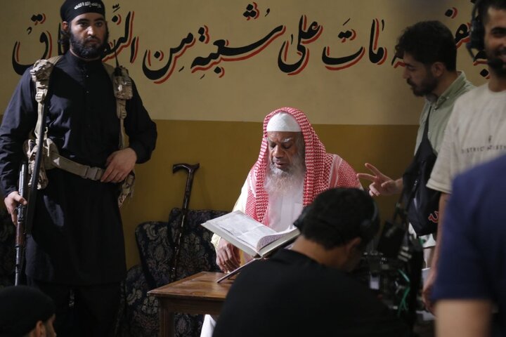 کهورینژاد: جنگ خوب نیست اما گاهی باید تن داد/ میهن باید بماند