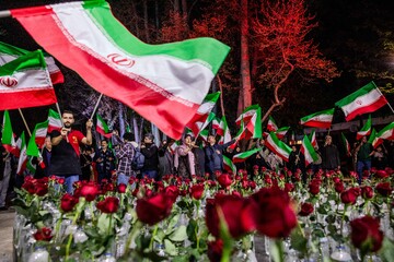 استاد روابط بین‌الملل: آمریکا به دلیل شکست نظامی و راهبردی ناچار به عقب‌نشینی و مذاکره شد