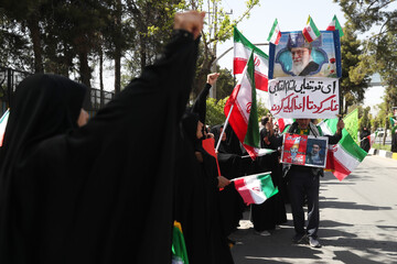 تشکیل زنجیره انسانی «جوانان برای فردای روشن» - شیراز
