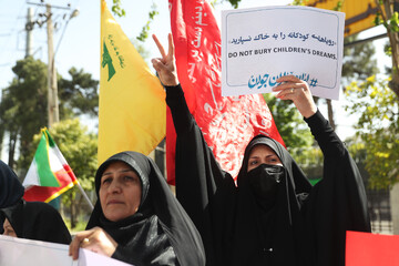 تشکیل زنجیره انسانی «جوانان برای فردای روشن» - شیراز