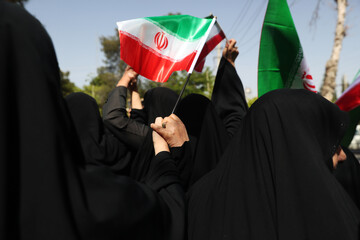 تشکیل زنجیره انسانی «جوانان برای فردای روشن» - شیراز