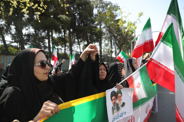 تشکیل زنجیره انسانی «جوانان برای فردای روشن» - شیراز