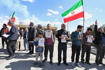 زنجیره انسانی مردم در نیروگاه مفتح همدان