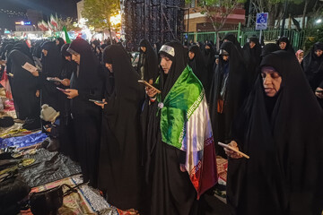 قرائت نماز و دعای دسته جمعی استغاثه مردم سمنان