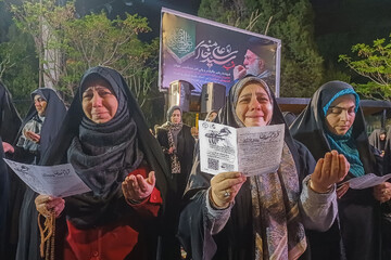 قرائت نماز و دعای استغاثه دسته جمعی مردم سمنان