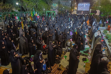 قرائت نماز و دعای استغاثه دسته جمعی مردم سمنان