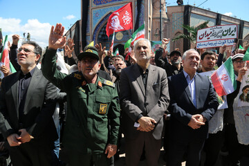 حضور سردار غلامحسین محمدی‌اصل فرمانده سپاه حضرت عباس(ع) استان اردبیل در مراسم چهلمین روز شهادت رهبر کبیر انقلاب در اردبیل