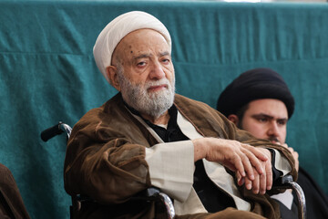 حضور حجت الاسلام و المسلمین محسن قرائتی در مراسم چهلم رهبر شهید