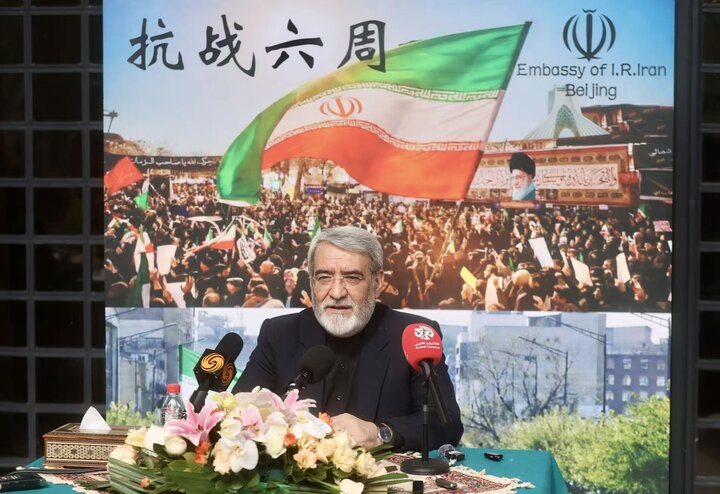 رحمانی‌فضلی: دریافت عوارض از شناورها در کنترل تنگه هرمز در آینده مدنظرمان است