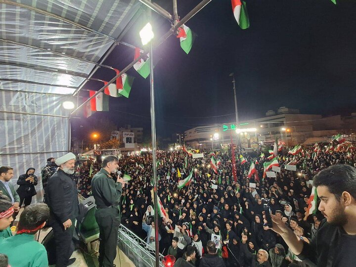 رادان: دستان ما بر روی ماشه است و مردم هم پرچم به‌دست خواهند بود