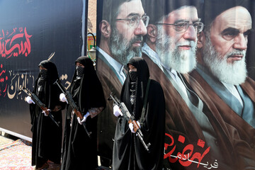 اجتماع بانوان اردبیلی در اربعین رهبر شهید انقلاب