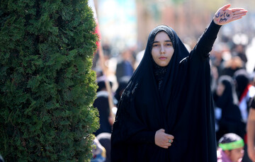 اجتماع بانوان اردبیلی در اربعین رهبر شهید انقلاب