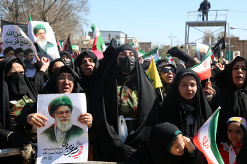 اجتماع بانوان اردبیلی در اربعین رهبر شهید انقلاب