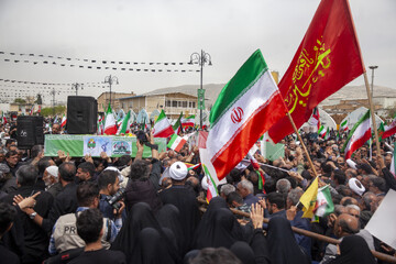 تشییع پیکر مطهر سرلشکر «مجید خادمی» و ۵ شهیدجنگ رمضان - شیراز