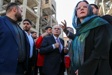 بازدید ژان آرنو، فرستاده ویژه دبیرکل سازمان ملل در امور خاورمیانه از مناطق مسکونی آسیب دیده از تجاوز آمریکایی صهیونی تهران