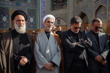 از سمت راست، اکبر صالحی، معاونی امنیتی استانداری اصفهان، مهدی موسویان، دادستان عمومی و انقلاب استان اصفهان، حجت‌الاسلام اسدالله جعفری، رئیس کل دادگستری استان اصفهان و حجت‌الاسلام عبدالمحمود احمدی، امام جمعه موقت اصفهان 