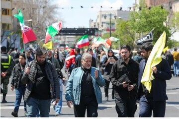 تجدید میثاق رئیس دانشگاه آزاد با آرمان‌های رهبر شهید در آیین چهلمین روز شهادت