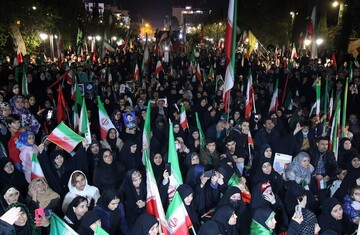 شیراز سراپا اقامه عزا در اربعینِ «قائدِ امت»/ تولدی دوباره برای انقلاب اسلامی در گام دوم