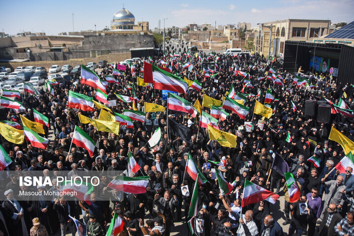برگزاری آیین سنتی سنگ زنی مردم روستای اعلاء سمنان در اربعین رهبر شهید انقلاب