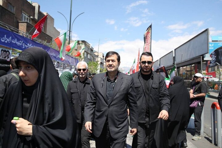 حضور وزیر ورزش در مراسم چهلمین روز شهادت رهبر انقلاب