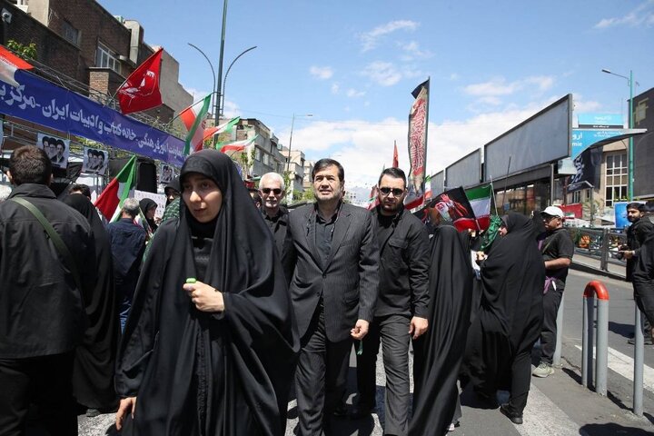 حضور وزیر ورزش در مراسم چهلمین روز شهادت رهبر انقلاب