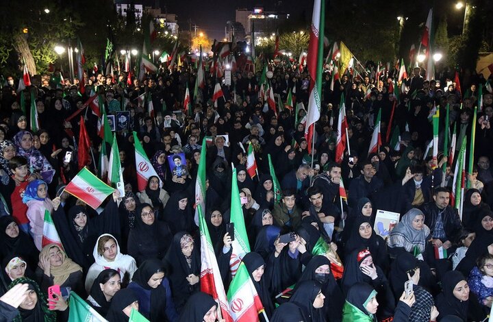 شیراز سراپا اقامه عزا در اربعینِ «قائدِ امت»/ تولدی دوباره برای انقلاب اسلامی در گام دوم