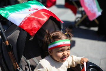رژه کالسکه‌ سواران مشهد در اربعین رهبر شهید