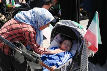 رژه کالسکه‌ سواران مشهد در اربعین رهبر شهید