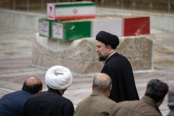 نماز جمعه تهران در مرقد امام خمینی(ره)