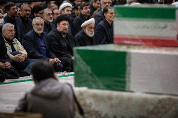 نماز جمعه تهران در مرقد امام خمینی(ره)