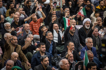 نماز جمعه تهران در مرقد امام خمینی(ره)