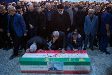 مراسم خاکسپاری شهید کمال خرازی