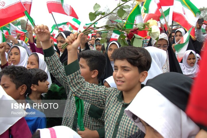 روایت خانوادههای دانشآموزان مدرسه «شجره طیبه» میناب از چالش آموزش حضوری
