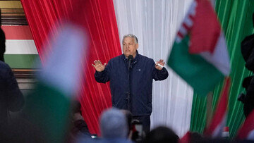 انتخابات پارلمانی مجارستان با رقابت تنگاتنگ آغاز شد