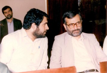 دکتر کمال خرازی در کسوت استاد، برای شاگردانش پدری کرد