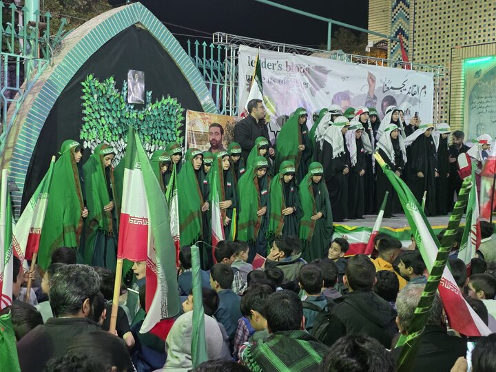 چهل و سومین شب دفاع ملی با حضور دانش آموزان، به یاد کودکان شهید و غنچه‌های پرپر میناب