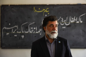 «بهزاد مریدی مدیر کل میراث فرهنگی » در بازدید از خسارات ناشی از تجاوز آمریکا و رژیم صهیونی به موزه آموزش پرورش شیراز