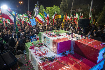مراسم وداع با پیکر مطهر خانواده پنج نفره،نبی‌زاده - شیراز