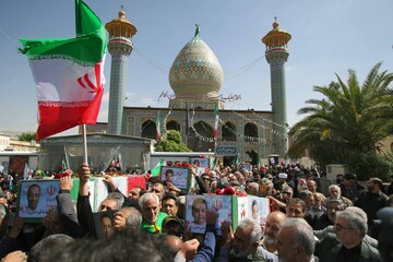 بدرقه خانوادگی تا آرامگاه ابدی/ تشییع شهدای «جنگ رمضان» در شیراز