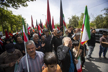 بیرق گردانی و عزاداری شهادت امام جعفر صادق (ع)  - بلوار چمران شیراز (موکب عزیزم حسین علیه السلام)