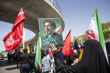 بیرق گردانی و عزاداری شهادت امام جعفر صادق (ع)  - بلوار چمران شیراز (موکب عزیزم حسین علیه السلام)