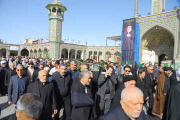 پیکر آیت‌الله سید حسین موسوی تبریزی در قم تشییع شد