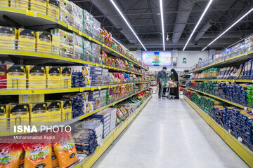 مدیرکل صمت استان: دست کرمانشاه برای واردات کالا باز است/ کمبود کالا نداریم
