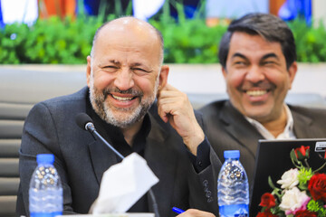 محمدرضا دشتی ، معاون پارلمانی وزیر اقتصاد و دارایی در نشست با نمایندگان و مدیران اقتصادی استان کرمان 