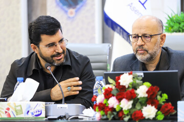محمدرضا دشتی ، معاون پارلمانی وزیر اقتصاد و دارایی در نشست با نمایندگان و مدیران اقتصادی استان کرمان 