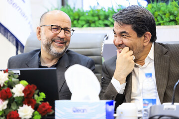 محمدرضا دشتی ، معاون پارلمانی وزیر اقتصاد و دارایی در نشست با نمایندگان و مدیران اقتصادی استان کرمان 