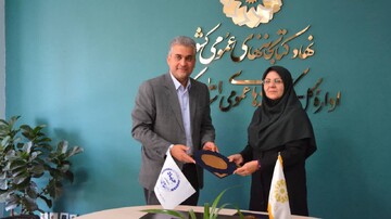 امضاء تفاهم‌نامه توسعه همکاری بین کتابخانه‌های عمومی و جهاد دانشگاهی کرمانشاه