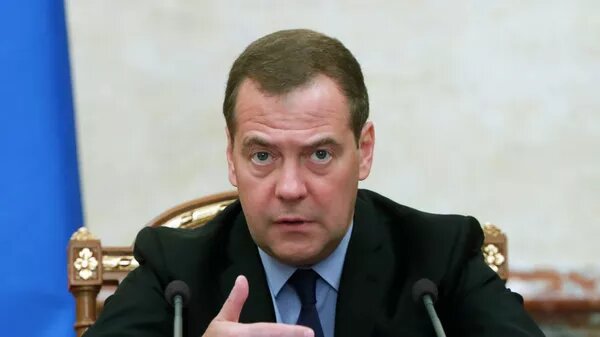 هشدار مدودف درباره تاسیسات پهپادی اروپا